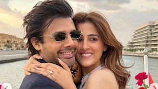 कृति सेनन की बहन नूपुर को सिंगर स्टेबिन बेन ने रोमांटिक अंदाज में किया प्रपोज, एक्ट्रेस ने शेयर की तस्वीरें