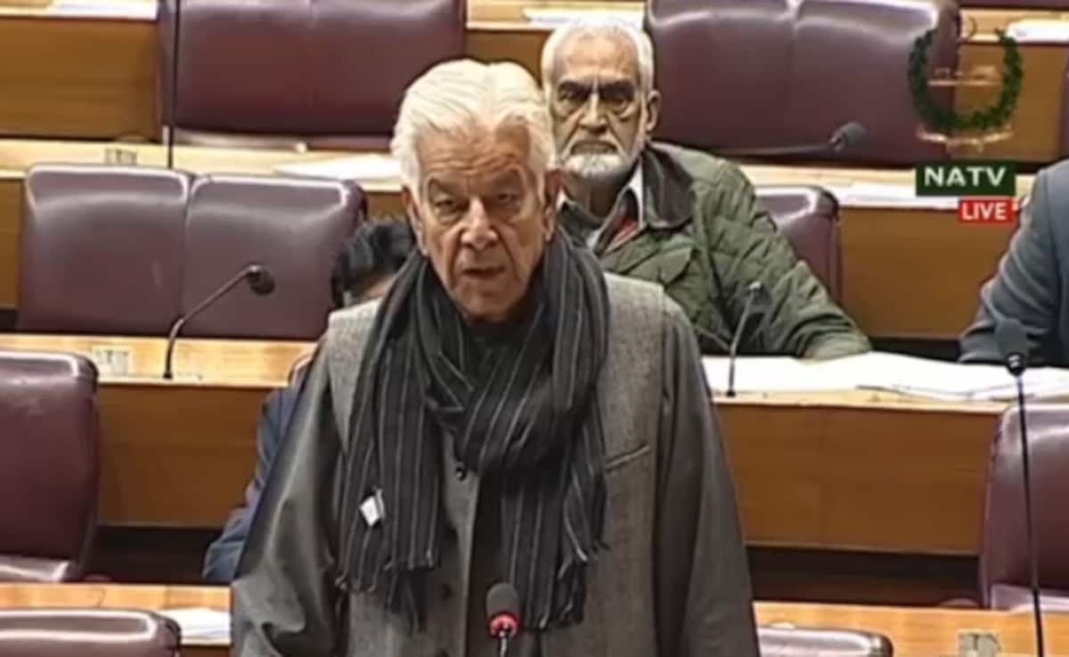 'अमेरिका ने हमारा टॉयलेट पेपर से भी बदतर इस्तेमाल किया...', पाकिस्तान के रक्षा मंत्री ने संसद में रोया अपना दुखड़ा