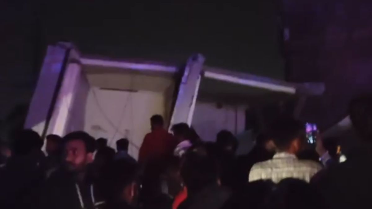 कोटा में भरभराकर गिरी दो मंजिला इमारत, 10-15 लोग मलबे में दबे, 2 बच्चों की मौत की आशंका