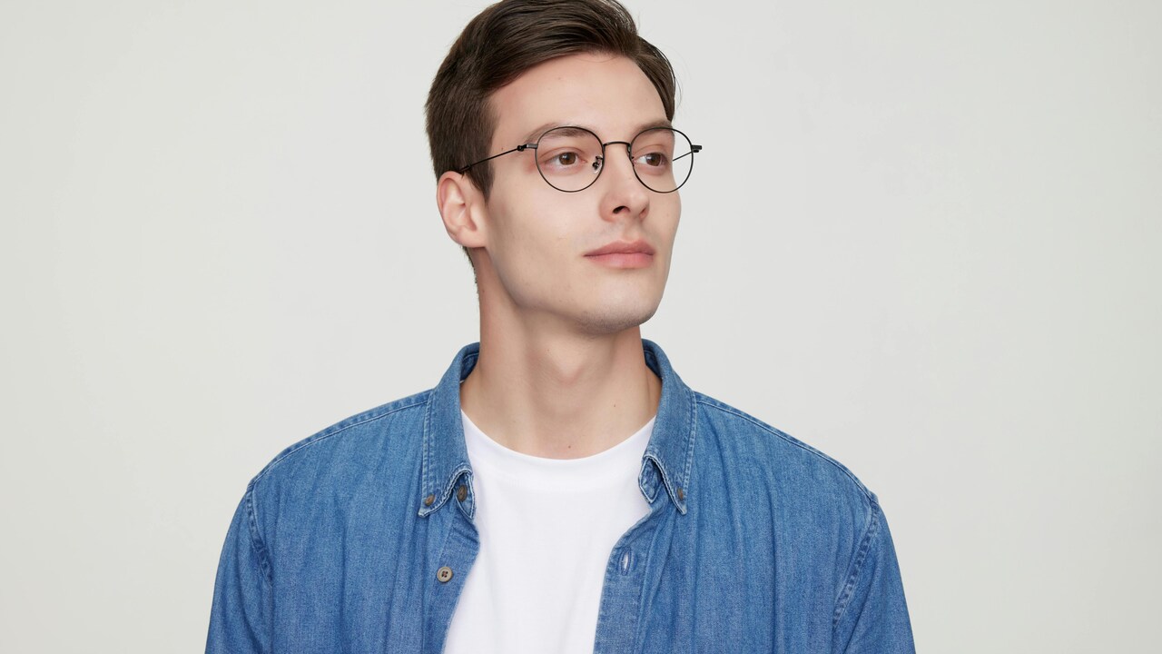 Try these shopping tips to choose shirts that look good even after washing repeatedly; Photo Credit: Pexels Try these shopping tips to choose shirts that look good even after washing repeatedly; Photo Credit: Pexels