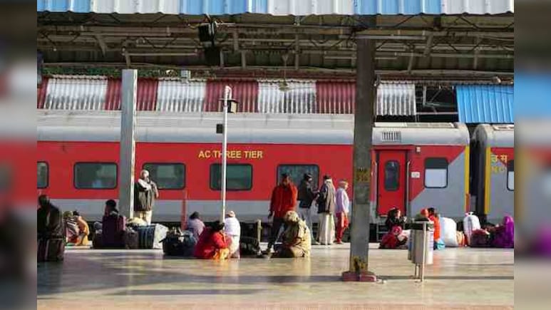 होली पर दिल्ली के इन 5 स्टेशनों पर प्लेटफॉर्म टिकट बंद: 26 फरवरी से 3 मार्च तक रहेगी रोक