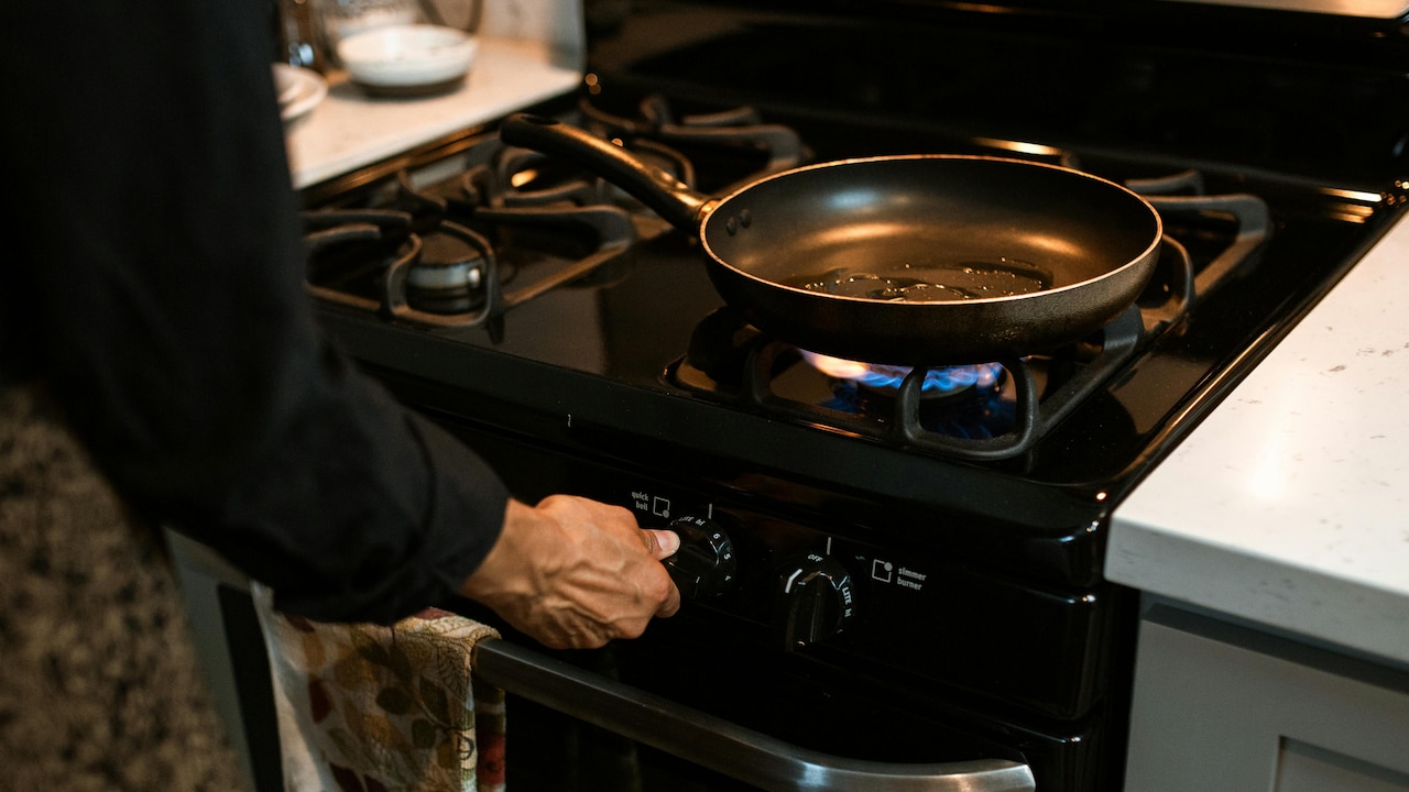 Best Gas Stoves Under ₹9,999 With Powerful, Long-Lasting Burners