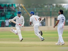Ranji Trophy Final: कप्तान पारस डोगरा का हेड-बट ने बटोरी सुर्खियां, स्टंप्स पर जम्मू का स्कोर 527/6