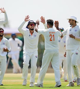 Ranji Trophy Final: Auqib Nabis Triple Blow Puts Jammu And Kashmir On Top Before Mayank Agarwals Unbeaten Ton