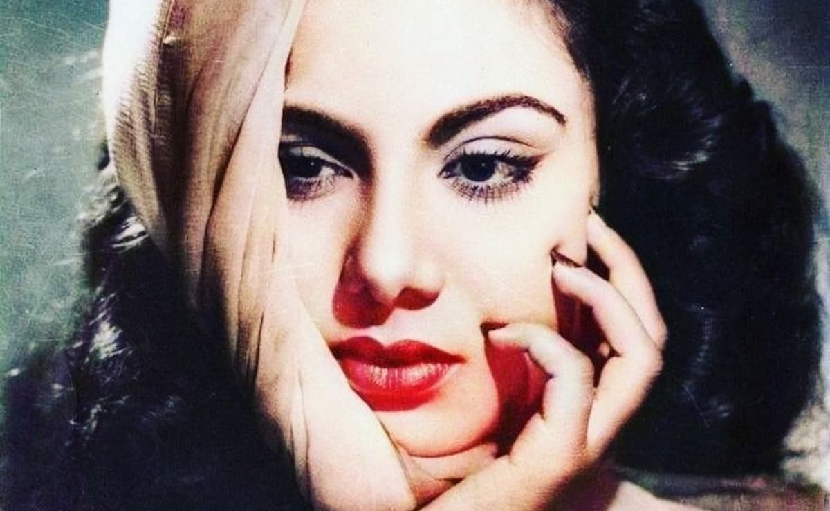 फिल्म के प्रीमियर पर डायरेक्टर ने की हाथ पर किस करने की कोशिश, हीरोइन ने किया इंकार तो इंडस्ट्री में इस नाम से बुलाने लगे लोग