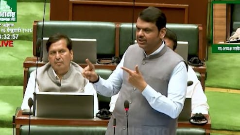 'शिवाजी महाराज की तुलना टीपू सुल्तान से अस्वीकार्य', CM फडणवीस ने इतिहास की व्याख्या पर छेड़ी नई बहस