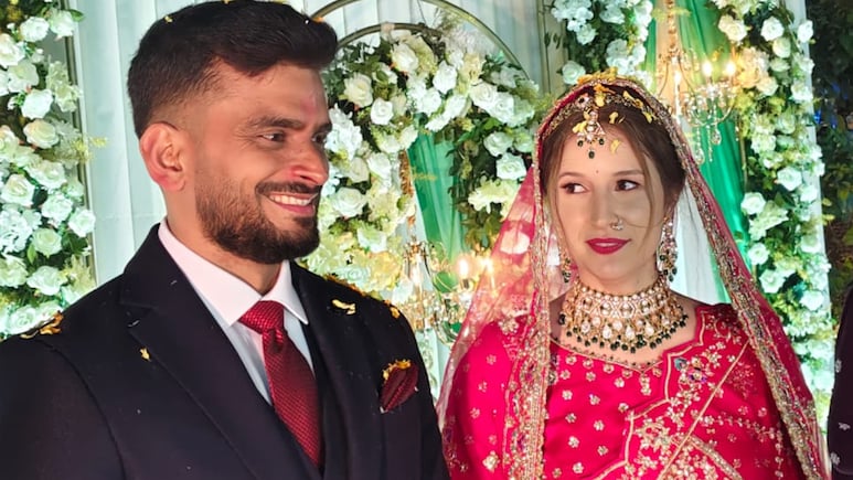 प्&zwj;यार में 7 हजार KM दूर आई फ्रांस की युवती, MP के युवक से की लव मैर&zwj;िज, जानें कैसे दे बैठी थी दिल? देखें PICS