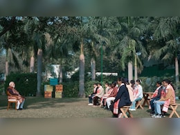 एक नेता ने मेरे जन्मदिन पर फोन किया था...पीएम मोदी ने छात्रों को बताया रिटायरमेंट प्लान