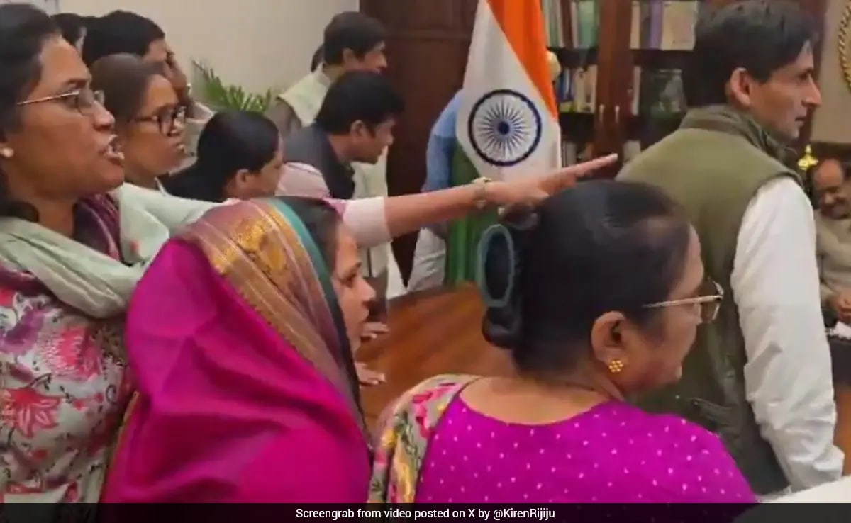 "Congress MPs In Speaker's Chamber, Threatened PM": Kiren Rijiju's New Video