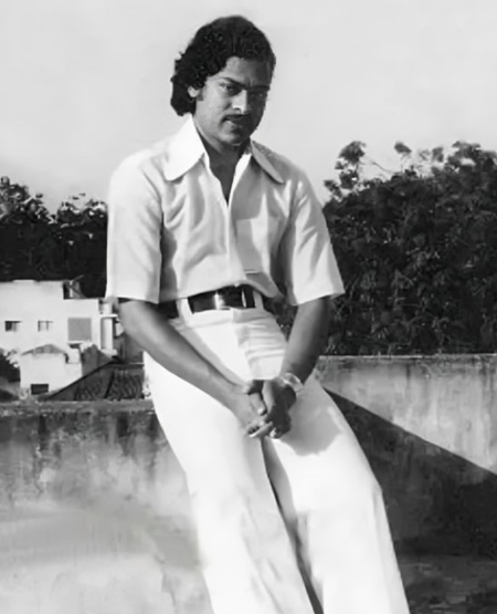 47 साल पहले कैमरे के सामने पहली बार आया था ये सुपरस्टार, 2026 में बॉर्डर 2 के शोर में दी 300 करोड़ी फिल्म