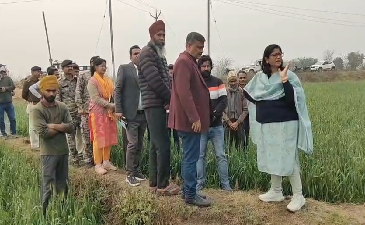 Patwari Suspended: ओलावृष्टि से फसल तबाह; ग्वालियर कलेक्टर मौके पर पहुंचीं, लापरवाही पर पटवारी निलंबित