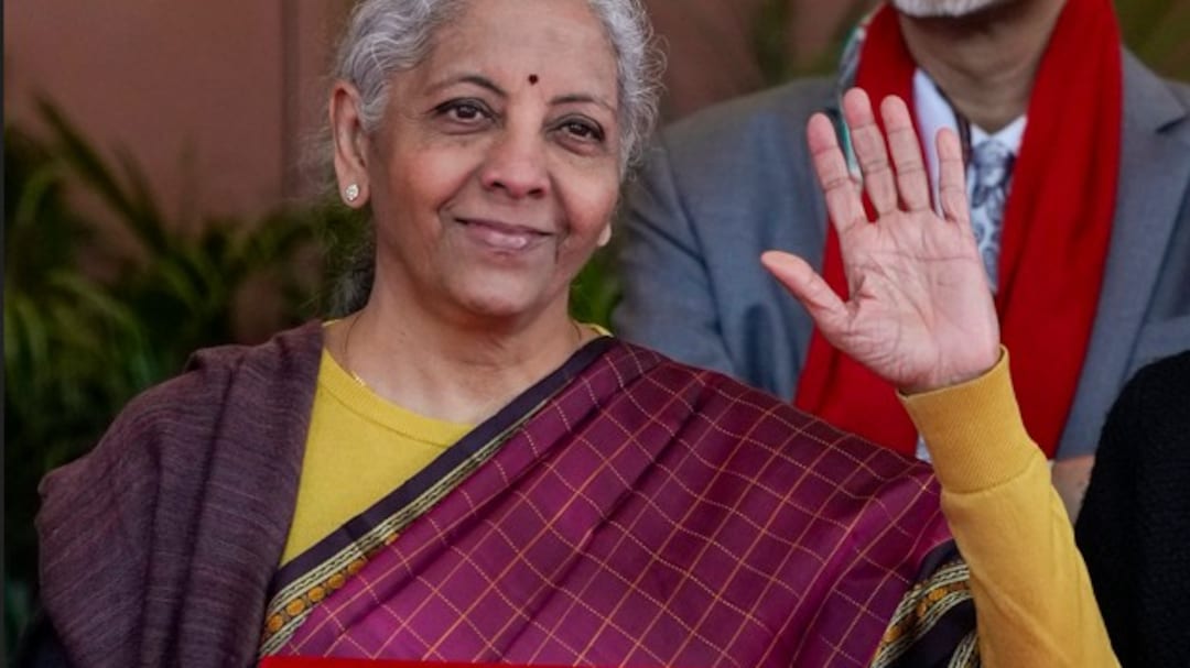 FM Sitharaman Meets President For A Customary Pre-Budget Presentation Meeting | Watch