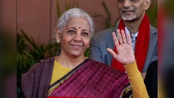 FM Sitharaman Meets President For A Customary Pre-Budget Presentation Meeting | Watch