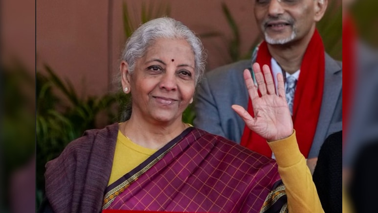 FM Sitharaman Meets President For A Customary Pre-Budget Presentation Meeting | Watch