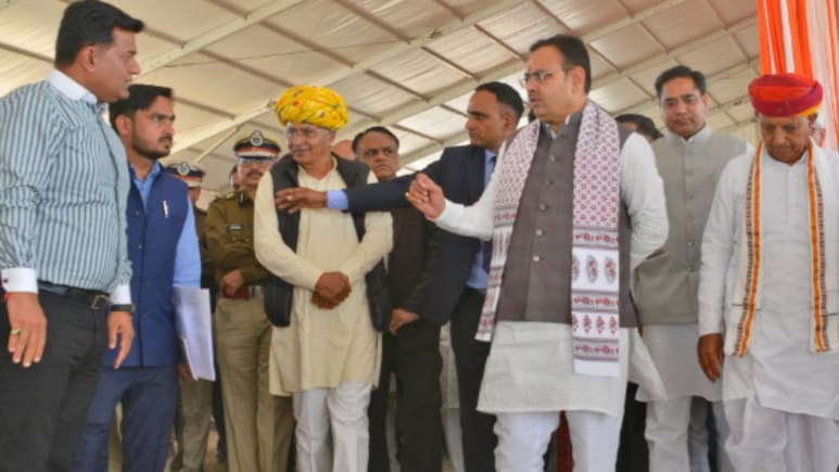 पीएम मोदी की सभा की तैयारी और सुरक्षा का जायजा लेने सीएम पहुंचे अजमेर, अधिकारियों को दिए निर्देश