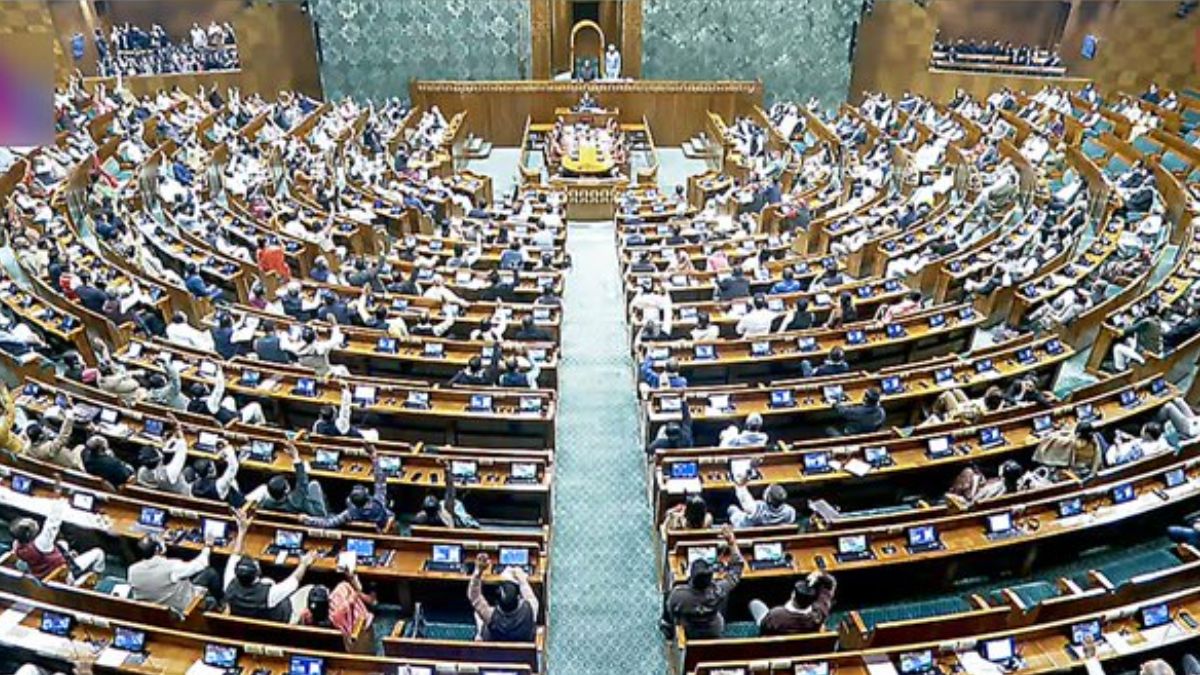 बजट सत्र के बीच NDA संसदीय दल की बैठक आज, PM मोदी पहुंचे, बजट पर होगी विस्तार से चर्चा