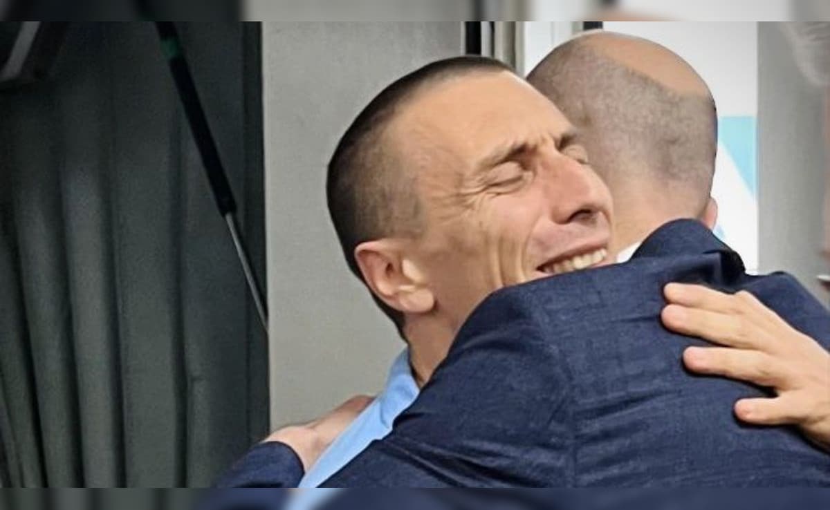 A French Yoga Teacher's 'Hell' In A Venezuelan Jail