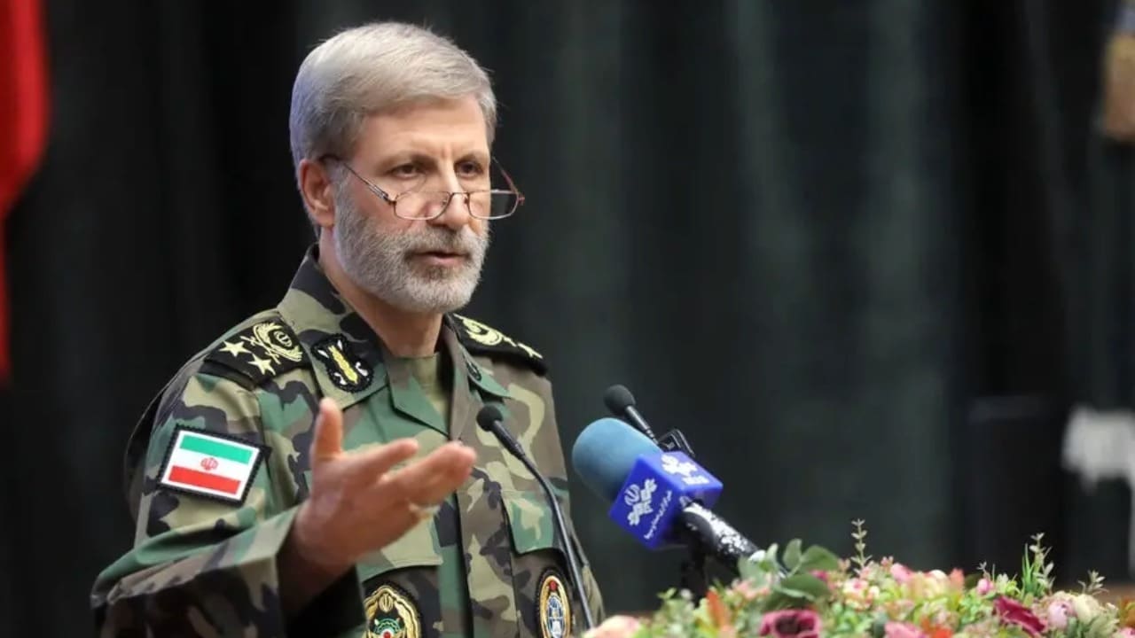 ईरान के कमांडर इन चीफ अमीर हातमी