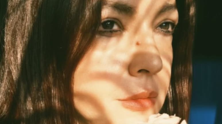 Pooja Bhatt Celebrates Major Milestone As She Turns 54: "My 10th Birthday Sober"