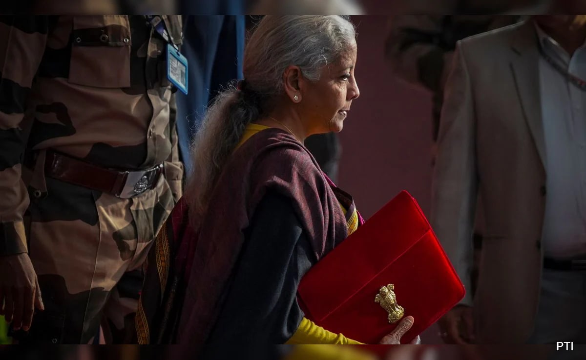 Income Tax Slabs Budget 2026 Live: Salaried, Middle-Class Taxpayers Keep Close Eye On Speech