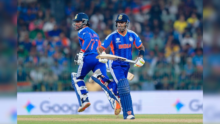 IND vs SA: सूर्या या तिलक वर्मा, कौन करेगा नंबर तीन पर बल्लेबाजी? आकाश चोपड़ा ने बताई परफेक्ट प्लेइंग XI