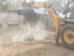 कोटा: आदिल मिर्जा के बाद अब हिस्ट्रीशीटर कालू भड़क का 22 बीघा कब्जा जमींदोज, पुलिस&ndash;वन विभाग की संयुक्त कार्रवाई