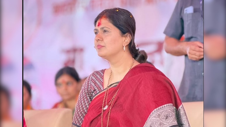 Technical Snag Detected In Chopper Scheduled To Fly Maharashtra Minister Pankaja Munde