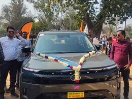 MP की क्रिकेटर क्रांति गौड़ को Tata Motors ने द&zwj;िया होली तोहफा, घर भेज दी चमचमाती नई कार