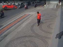 हैदराबाद में खौफनाक हादसा, 4 करोड़ की फरारी बेकाबू होकर डिवाइडर से उछली, सामने से आ रही कार को रौंदा