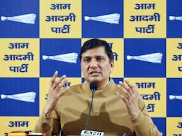 DTC बसों में पिंक कार्ड अनिवार्य करने पर सियासी घमासान, सौरभ भारद्वाज ने लगाए बीजेपी पर आरोप