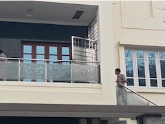 पुलिस की वर्दी में आए चोर, बेंगलुरु के एक घर से 20 लाख नकद और आधा किलो सोना लेकर फरार