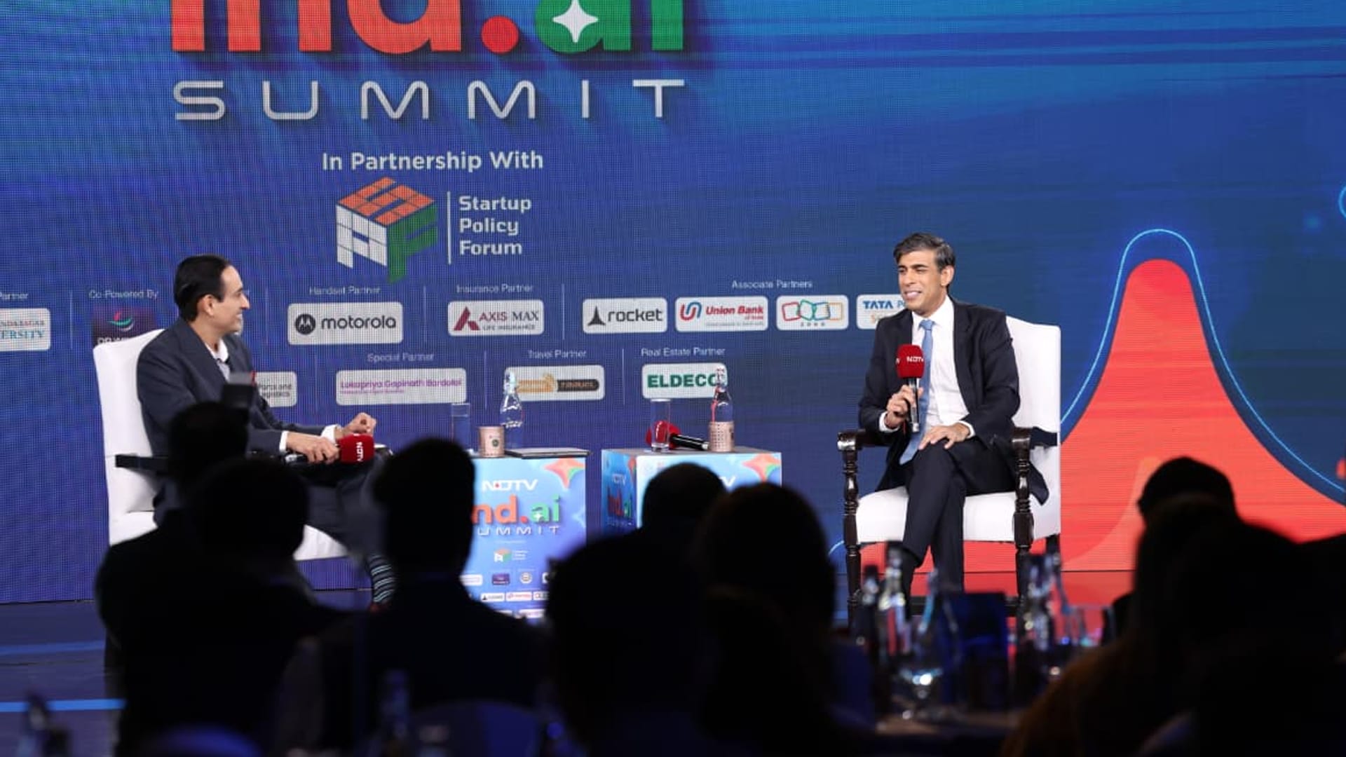 Can Democracies and Autocracies Cooperate on AI? Rishi Sunak on China, Dialogue & Tech Divide