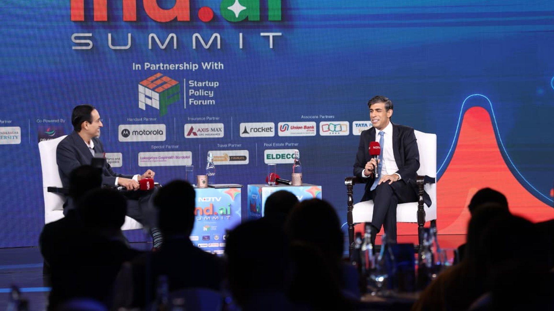 Can Democracies and Autocracies Cooperate on AI? Rishi Sunak on China, Dialogue & Tech Divide