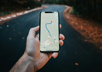 अपने दोस्तों के साथ लाइव लोकेशन कैसे करें शेयर, फॉलो करें स्टेप बाय स्टेप प्रोसेस