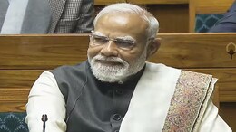 महिला खासदारांनी घातला होता पंतप्रधानांच्या आसनाला घेराव, PM मोदींच्या भाषणापूर्वी काय घडलं? वाचा Inside Story