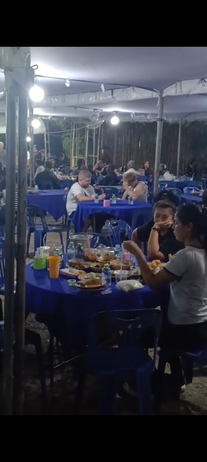 Tourists Mistake Thai Funeral Feast For Restaurant, Hosts Welcome Them