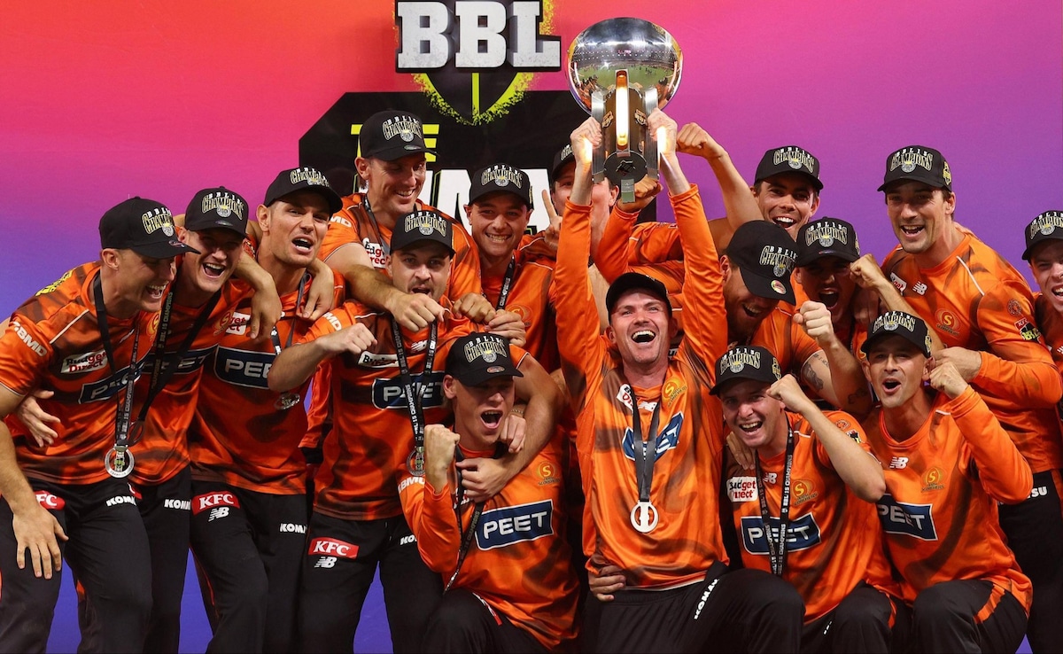 BBL Match In India? MS Dhonis Favourite Venue Receives Proposal