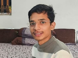 बिना लॉ पढ़े सुप्रीम कोर्ट में केस जीतने वाले अथर्व चतुर्वेदी के संघर्ष की कहानी, अब EWS कोटे से करेंगे MBBS