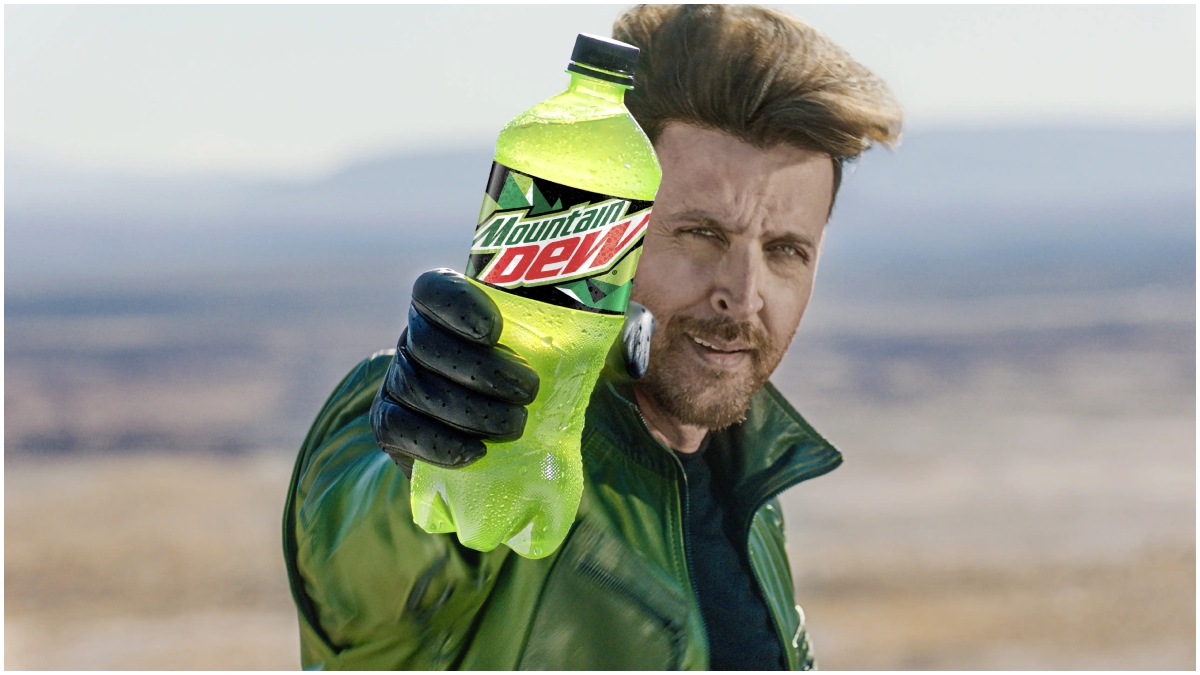 'डर के आगे जीत' वाले विज्ञापन पर फंसे ऋतिक रोशन, कोर्ट ने सुपरस्टार समेत माउंटेन ड्यू को भी थमाया नोटिस