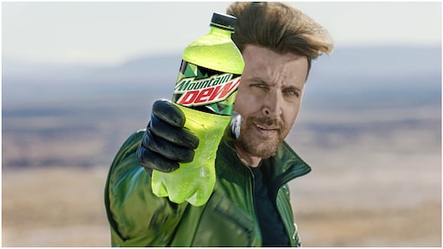 Rajasthan: 'डर के आगे जीत' वाले विज्ञापन पर फंसे ऋतिक रोशन, कोर्ट ने सुपरस्टार समेत माउंटेन ड्यू को भी थमाया नोटिस