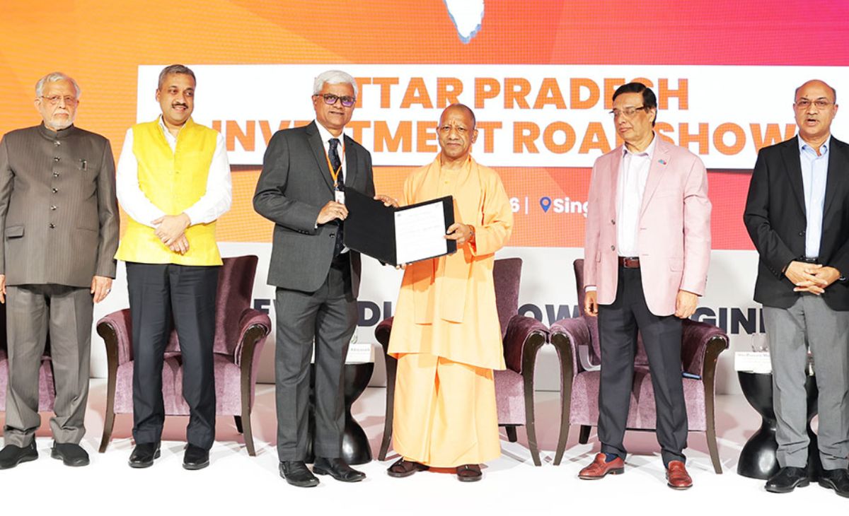एक लाख करोड़ रुपए के निवेश प्रस्ताव, 60 हजार करोड़ के MoU, CM योगी के सिंगापुर दौरे से क्या कुछ मिला?