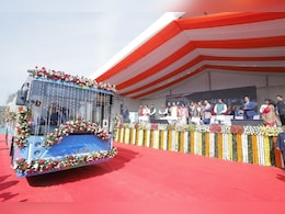 नितिन नवीन और रेखा गुप्ता ने 500 इलेक्ट्रिक बसों को दिखाई हरी झंडी, दिल्ली देश की सबसे बड़ी 'ग्रीन फ्लीट' बनी