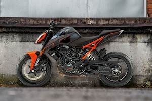 2026 KTM 200 Duke Starts Arriving At Dealerships; Gets New Colour, Upgrades
