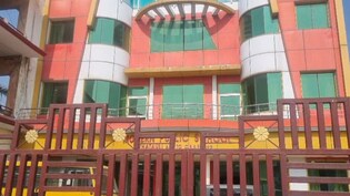 बैंक लॉकर में ही लॉक हो गया CBSE 10वीं का पेपर, 10 की बजाय 1 बजे शुरू हुआ एग्जाम; UP में ये क्या हुआ?