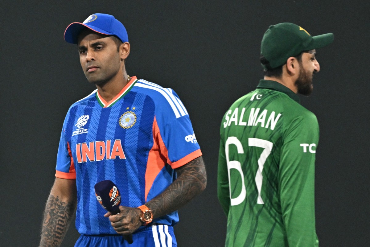 "Just For Show": India vs Pak 'No-Handshake Policy' Questioned By Eng Great