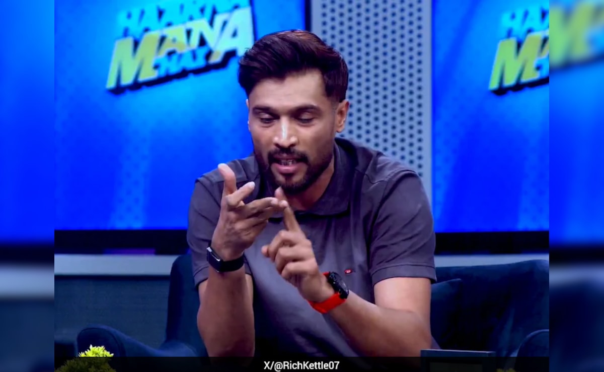 अपनी टीम पर ध्यान दो, भारतीय टीम के सेमीफाइनल में पहुंचते ही फैंस ने पाकिस्तानी मोहम्मद आमिर को किया ट्रोल 