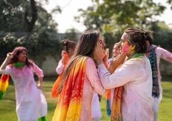 Holi की प्लानिंग में WhatsApp आएगा काम, ये हैं जबरदस्त फीचर्स