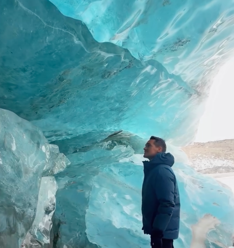 These Frozen Rivers And Caves In Ladakh May Remind You Of 'Game Of Thrones'