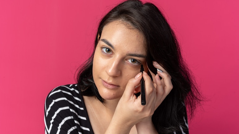Can Kajal Or Eyeliner Cause Eye Infections? Yes, Hygiene Tips Are Not Optional