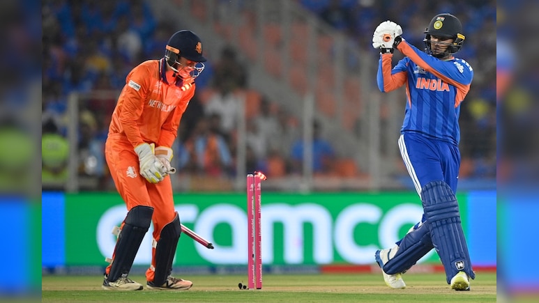 T20 World Cup 2026: 'उम्मीदें उस पर भारी पड़ रही', 0 की हैट्र&zwj;िक बनाने वाले अभिषेक शर्मा को सुनील गावस्कर ने दिया फॉर्म में वापसी का गुरु मंत्र